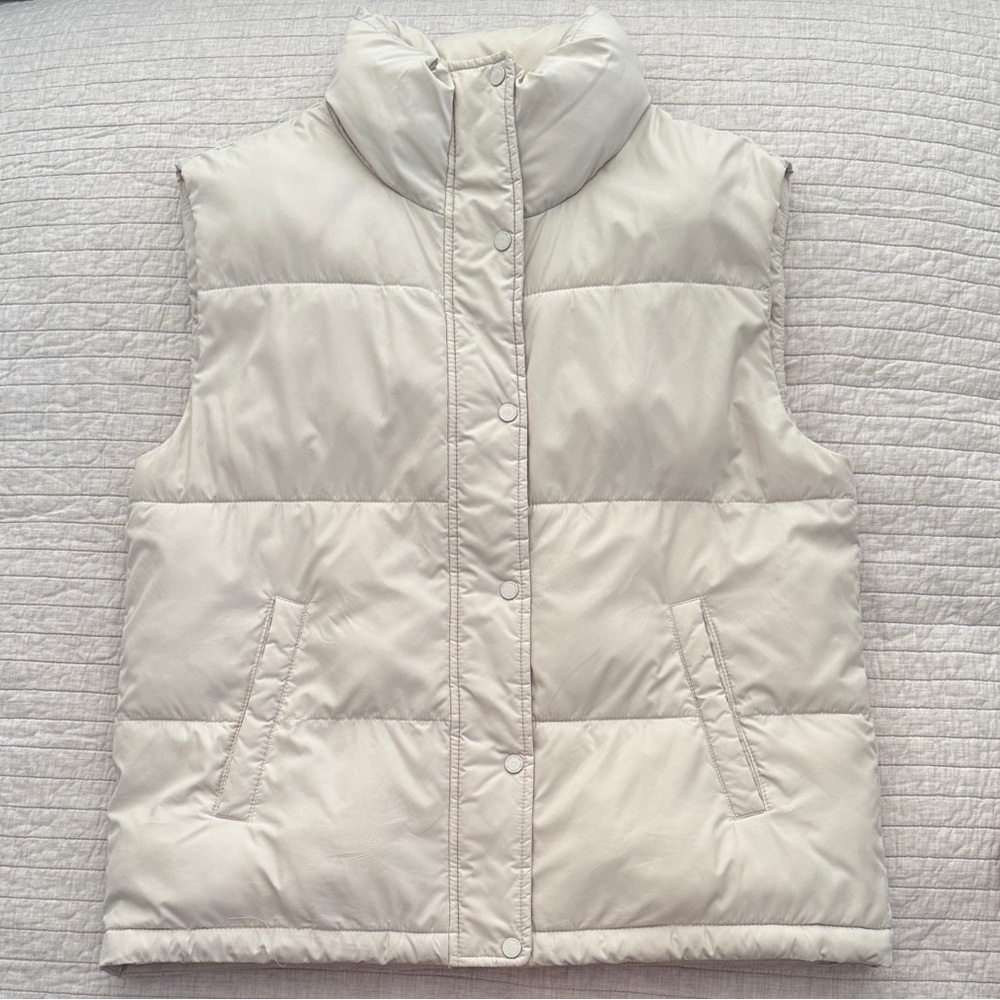 Abercrombie Cream Puffer Vest